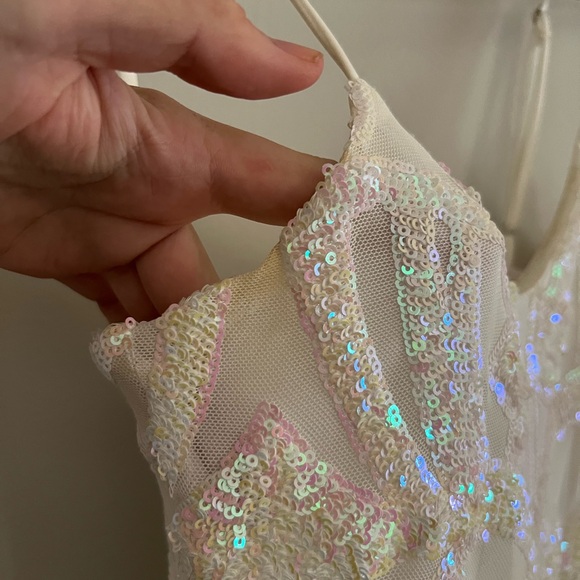 Lucy in the Sky white iridescent sequin mini dress - Picture 2 of 2